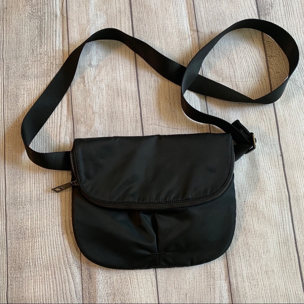 Lululemon Black Crossbody or Fanny Pack Bag